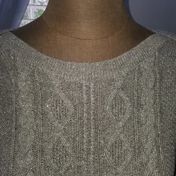 ⛄️ crown & ivy ⛄️ Gray and Silver Metallic Sweater - Picture 14 of 15